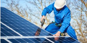 Installation Maintenance Panneaux Solaires Photovoltaïques à Domqueur